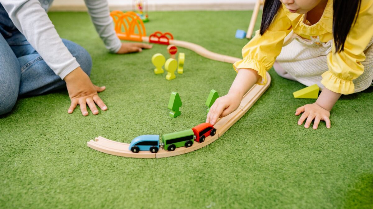 Sinnvolles Spielzeug nach Alter: 0 bis 6 Jahre im Überblick