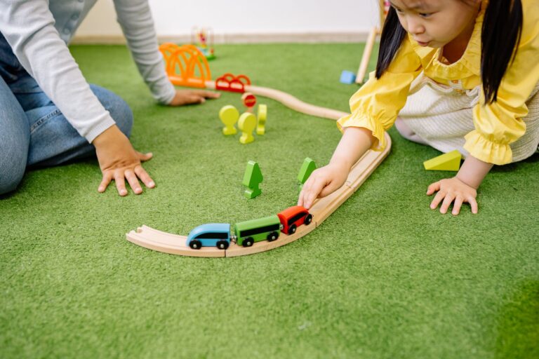 Sinnvolles Spielzeug nach Alter: 0 bis 6 Jahre im Überblick