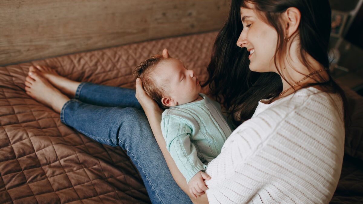 Das Wochenbett: Was Mamas in den ersten Wochen wirklich brauchen